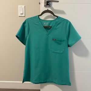 Figs Catarina One-Pocket Scrub Top